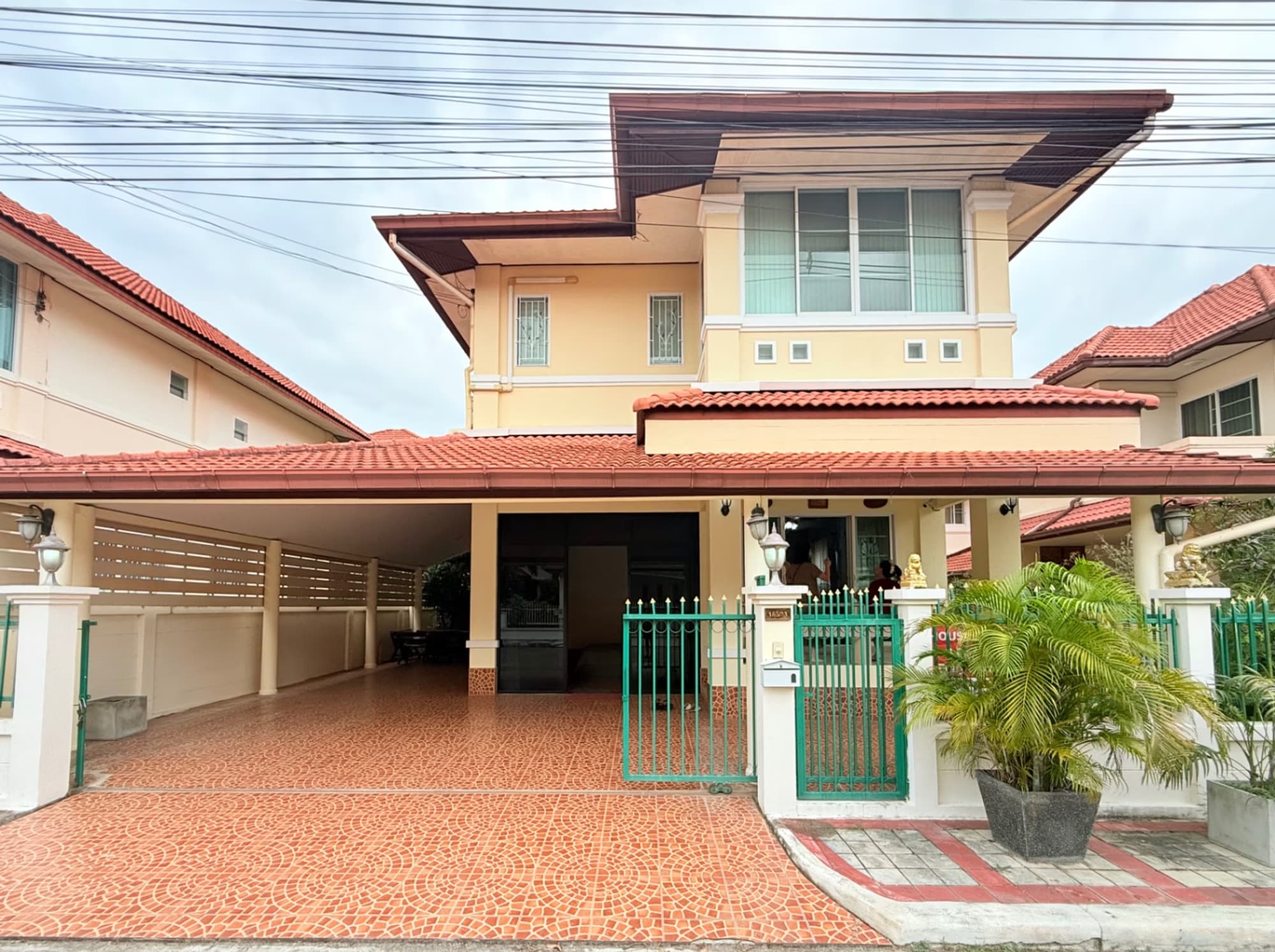 3 Bed House for Rent in Hang Dong - Image 1