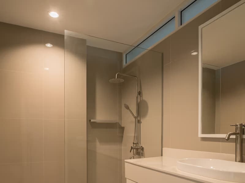 3 Bed House for Rent in Khlong San