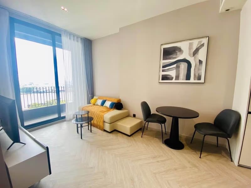 2 Bed Condo for Sale in Khlong San