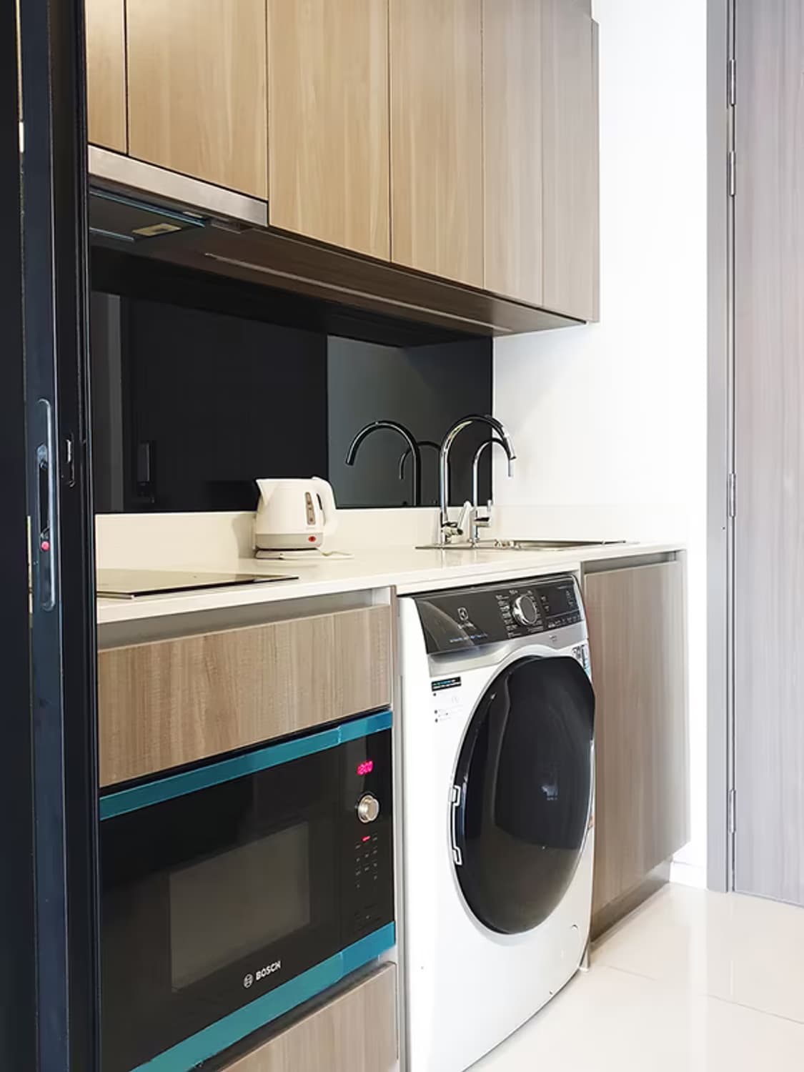 Condo for Sale w/Tenant, Sale at Circle REIN Sukhumvit 12 - Image 4