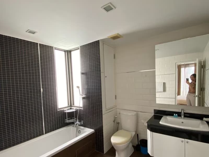 2 Bed Condo for Rent in Khlong Toei