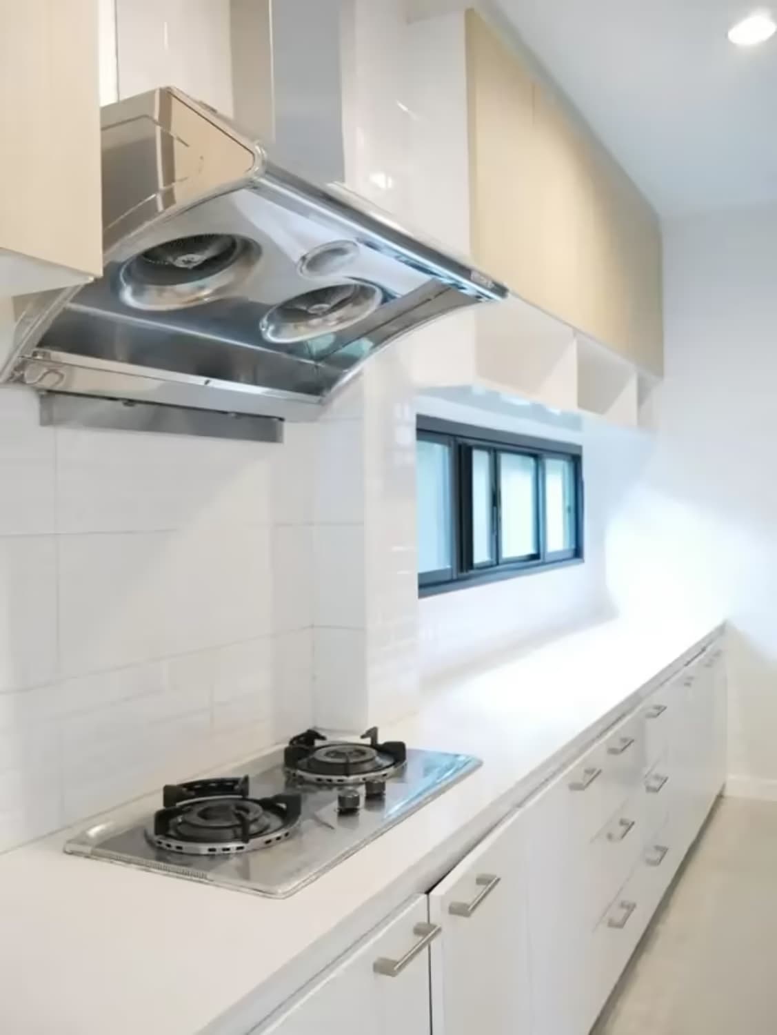 6 Bedroom House - Image 7