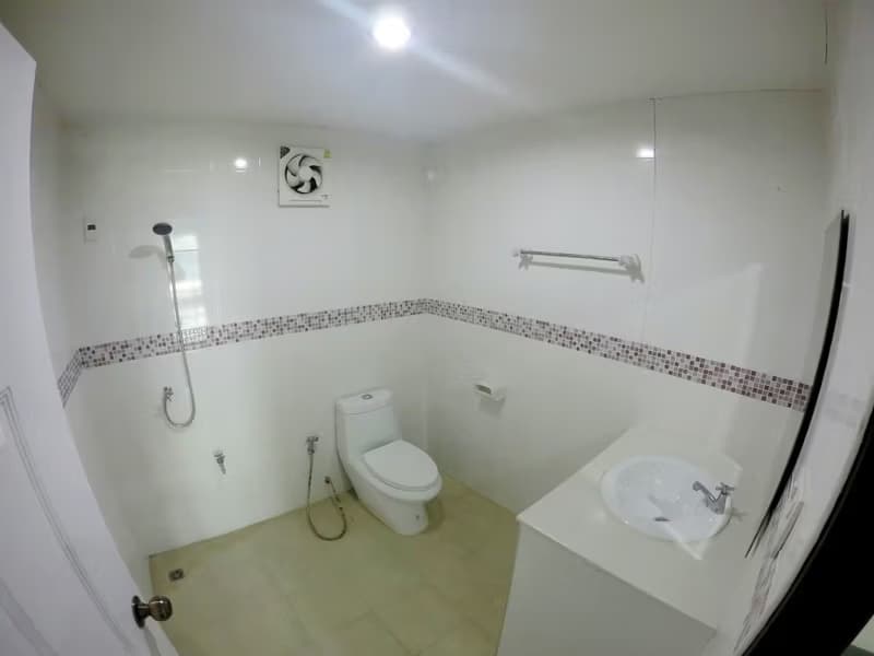 4 Bed Townhouse for Rent in Khlong Toei