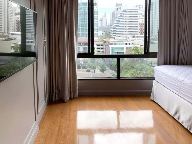 2 Bed Condo for Sale in Watthana