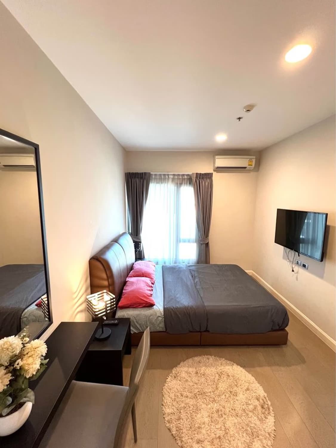 Condo for Rent at The Crest Sukhumvit 34 - Image 2