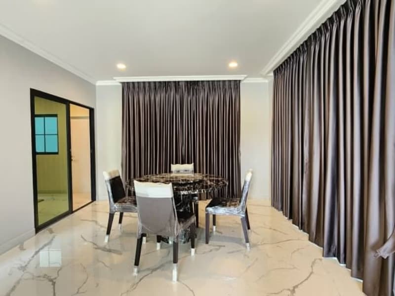 4 Bed House for Rent and Sale in Bang Phli