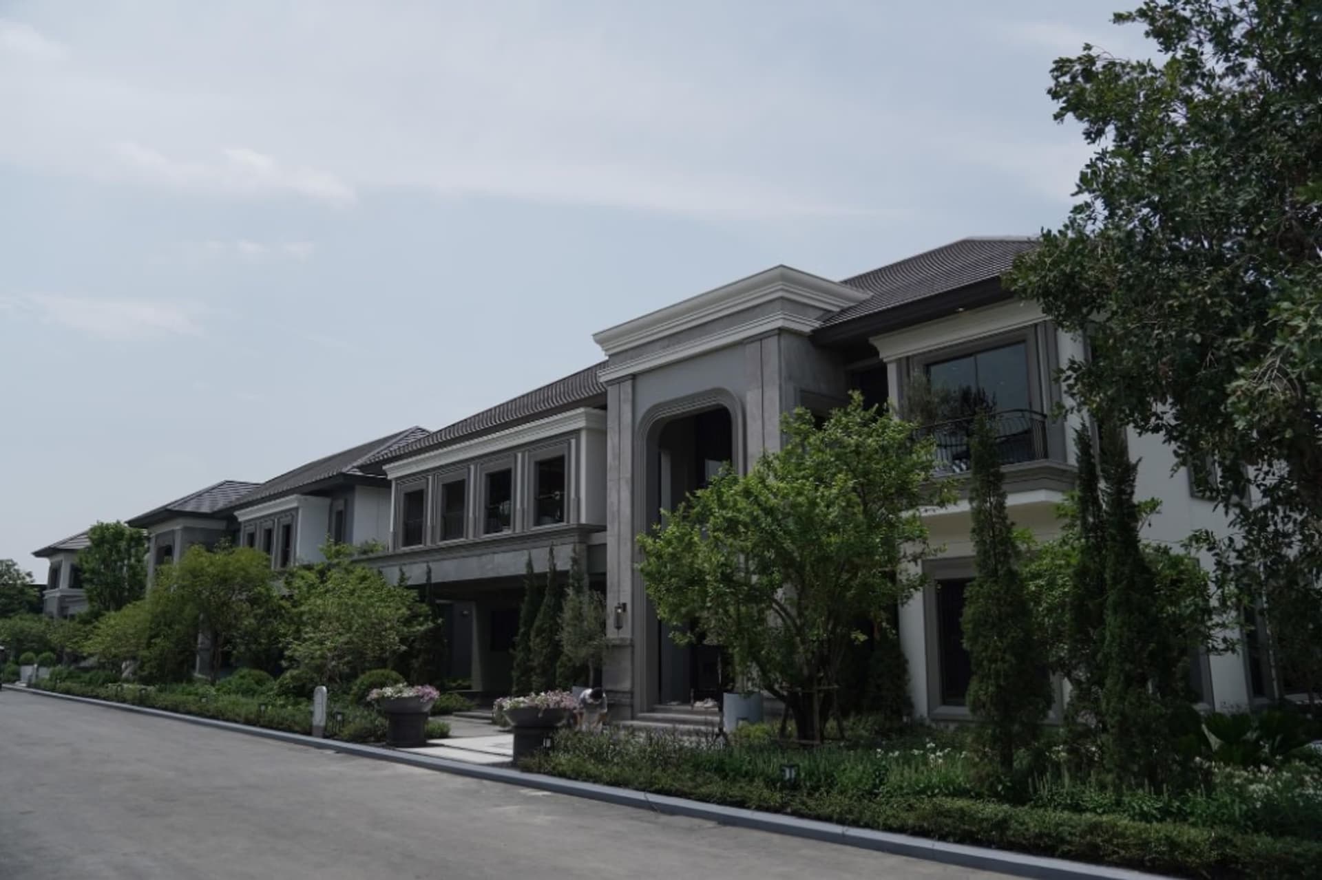 House for Sale at Grand Bangkok Boulevard Rama 9 - Srinakarin - Image 8