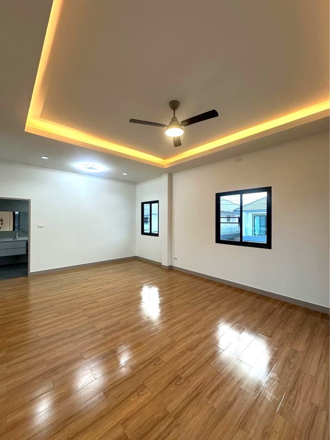 4 Bed House for Sale in San Sai District - Image 6