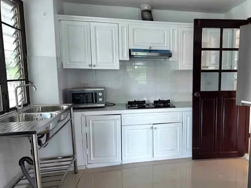 4 Bed House for Rent in Mueang Chiang Mai District