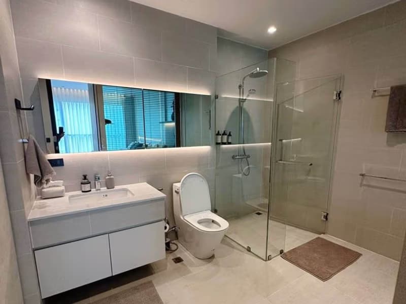 1 Bed Condo for Rent and Sale  Near Chit Lom BTS