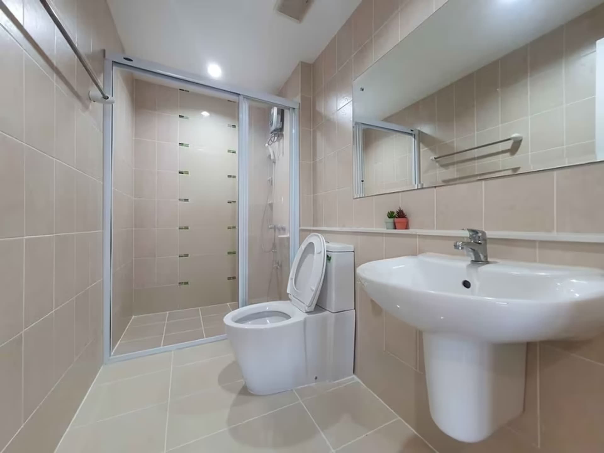 3 Bedroom House - Image 7