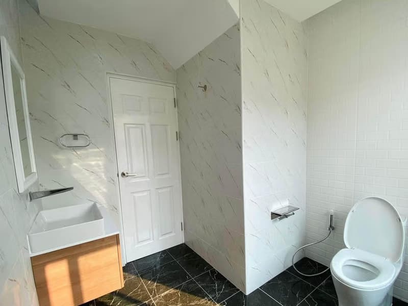 5 Bed House for Rent in Mueang Chiang Mai