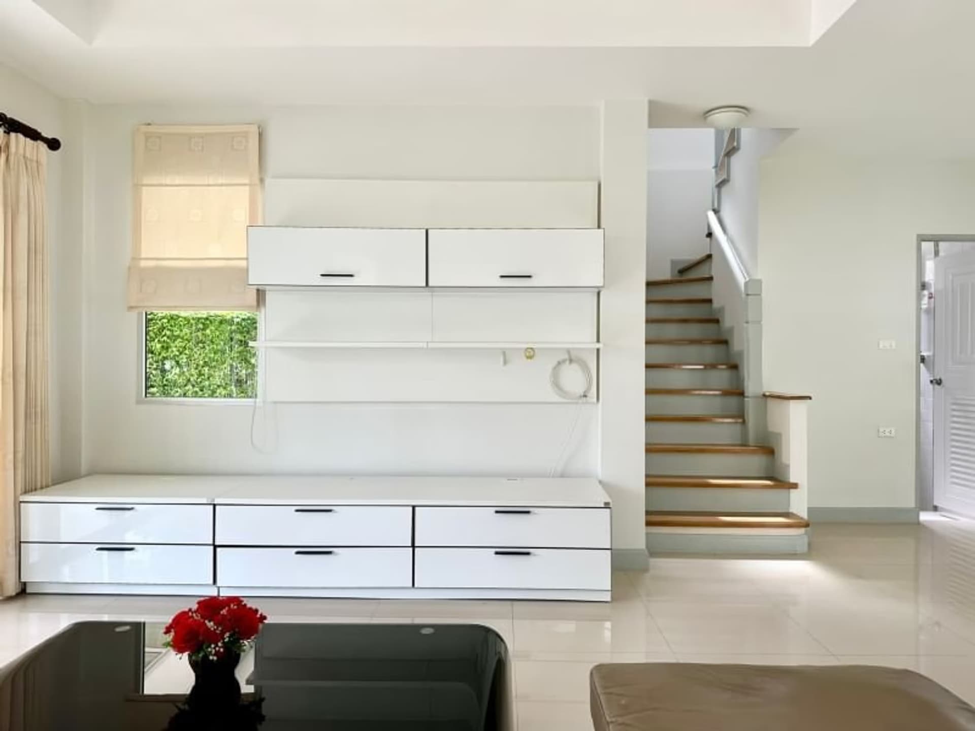  - Image 4