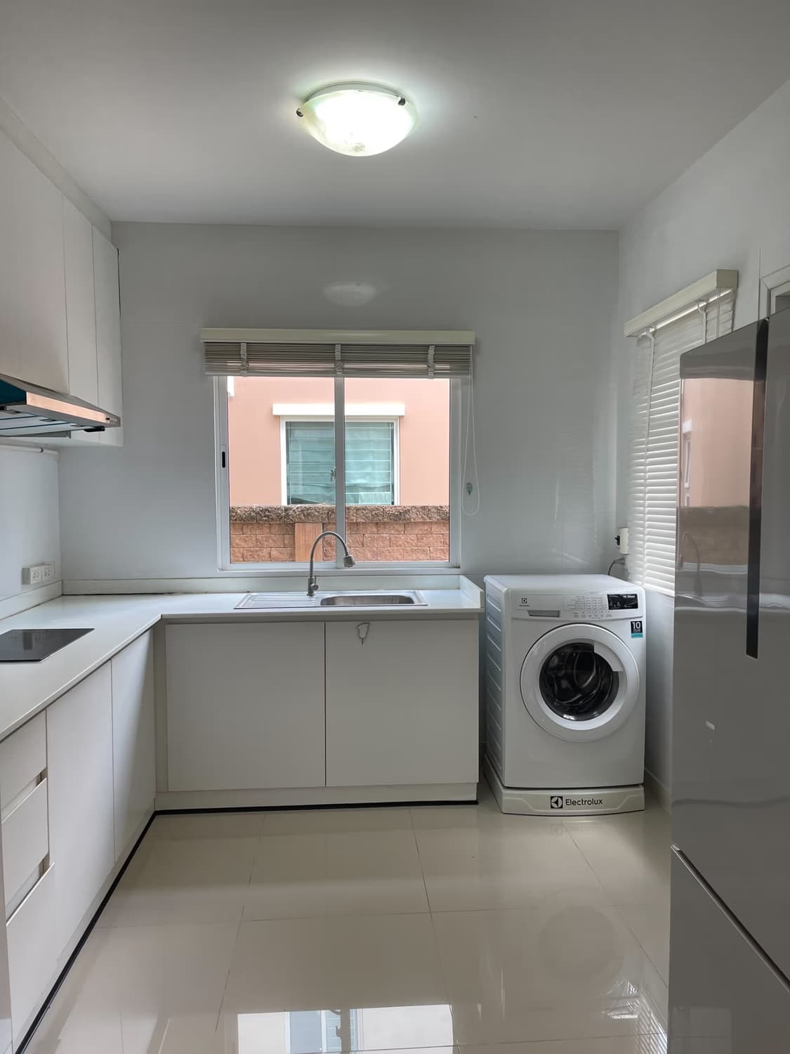 3 Bed House for Rent in Bang Phli - Image 4