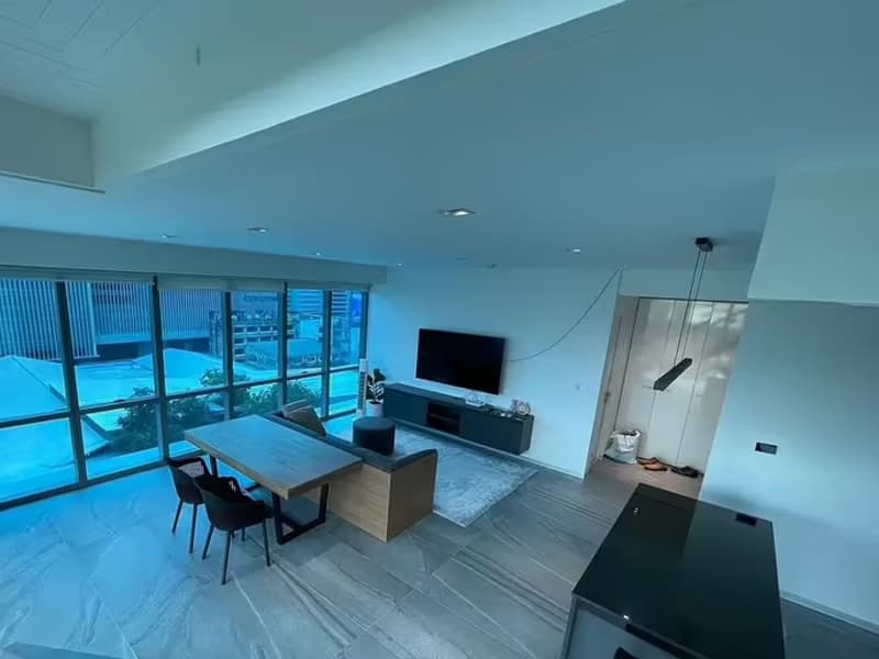 Condo for Sale at The Room Sukhumvit 21