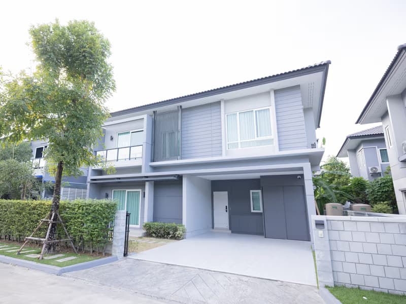 House for  Sale w/Tenant, Rented in Centro Bangna-Wongwean