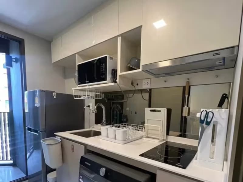 1 Bedroom Condo