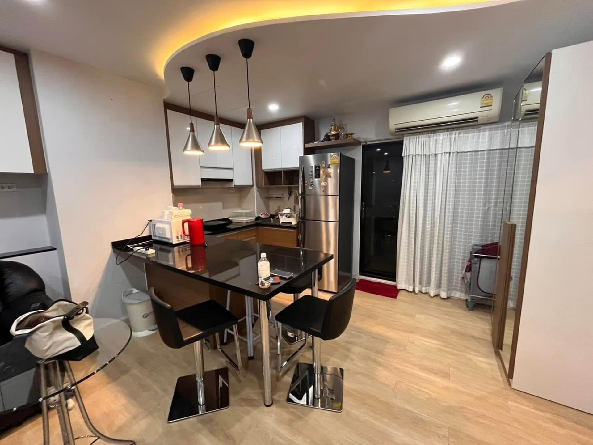 1 Bed Condo for Rent in Ratchathewi - Image 2