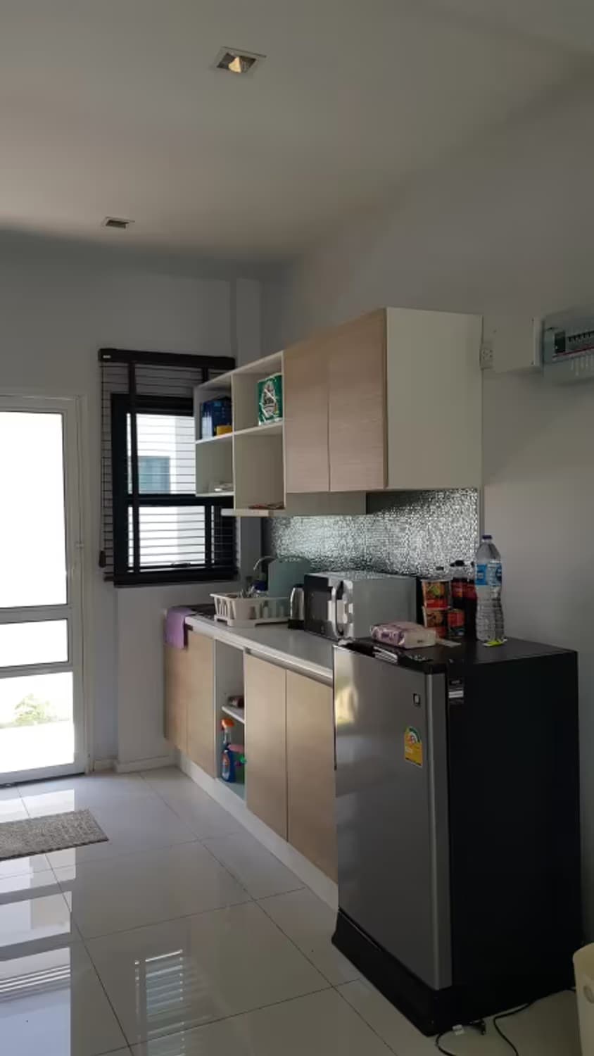 2 Bedroom House - Image 4