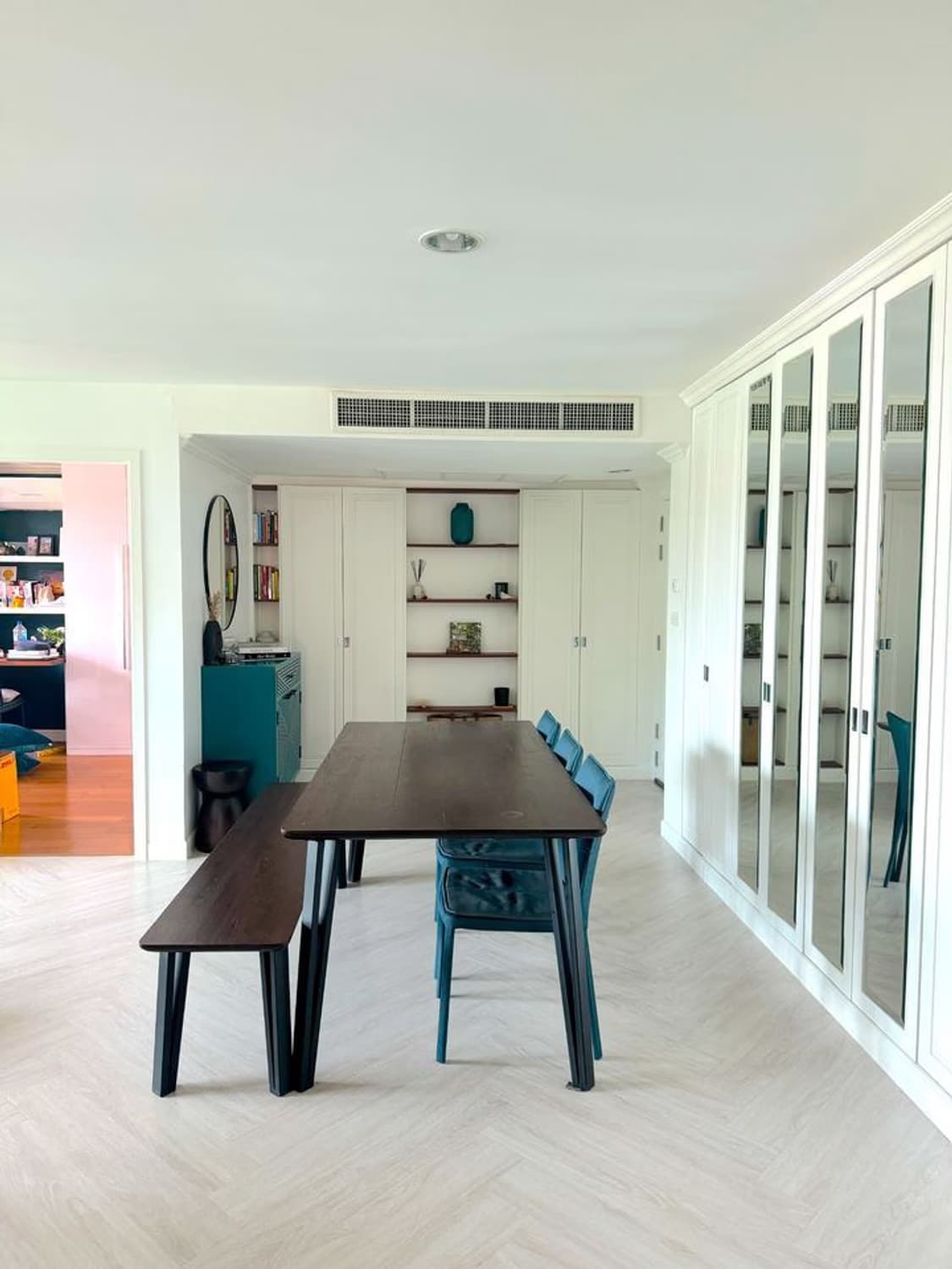 3 Bed Condo for Rent in undefined - Image 2
