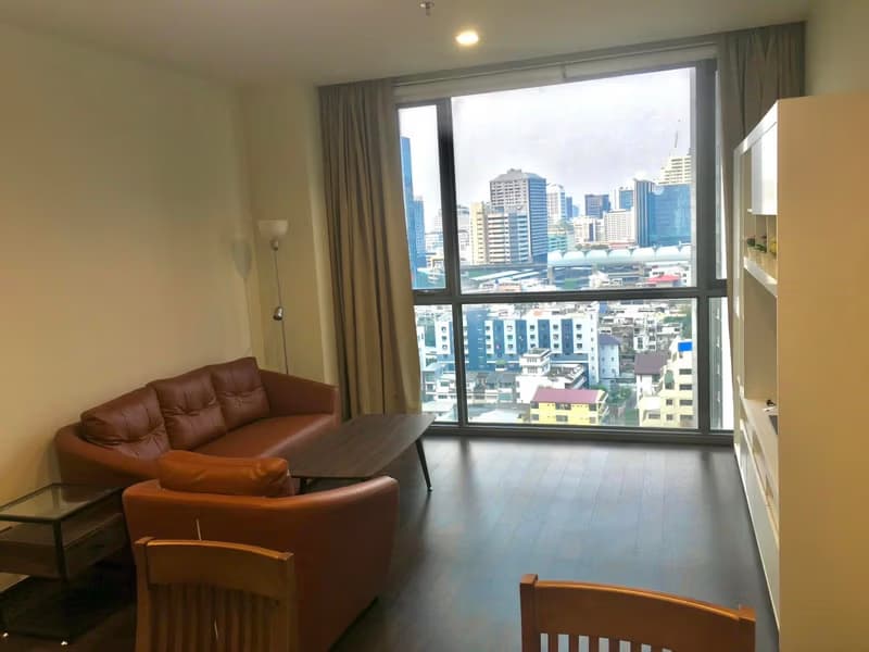 2 Bed Condo for Rent in Ratchathewi