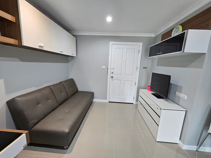 1 Bed Condo for Rent  Near Phra Ram 9 MRT