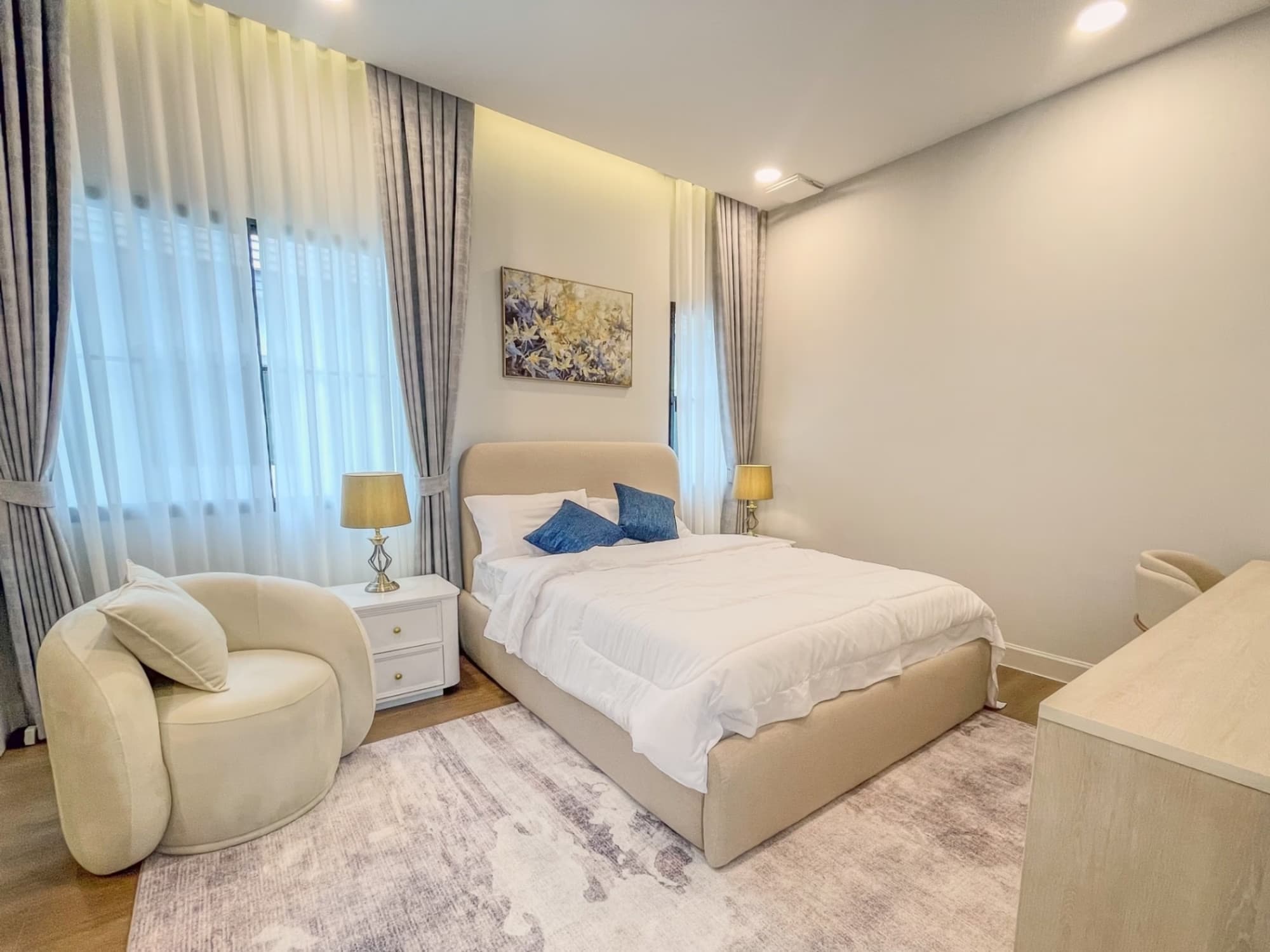 4 Bed House for Rent and Sale in Saphan Sung - Image 13