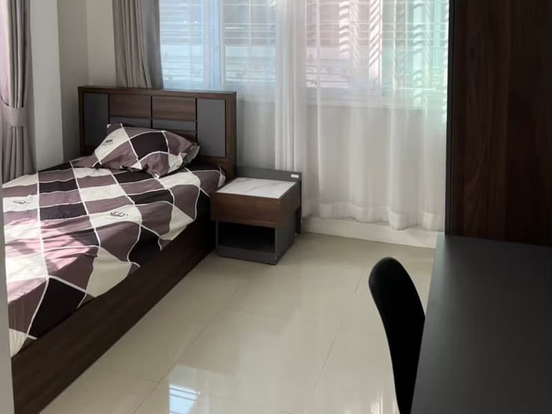 4 Bed House for Rent in San Kamphaeng