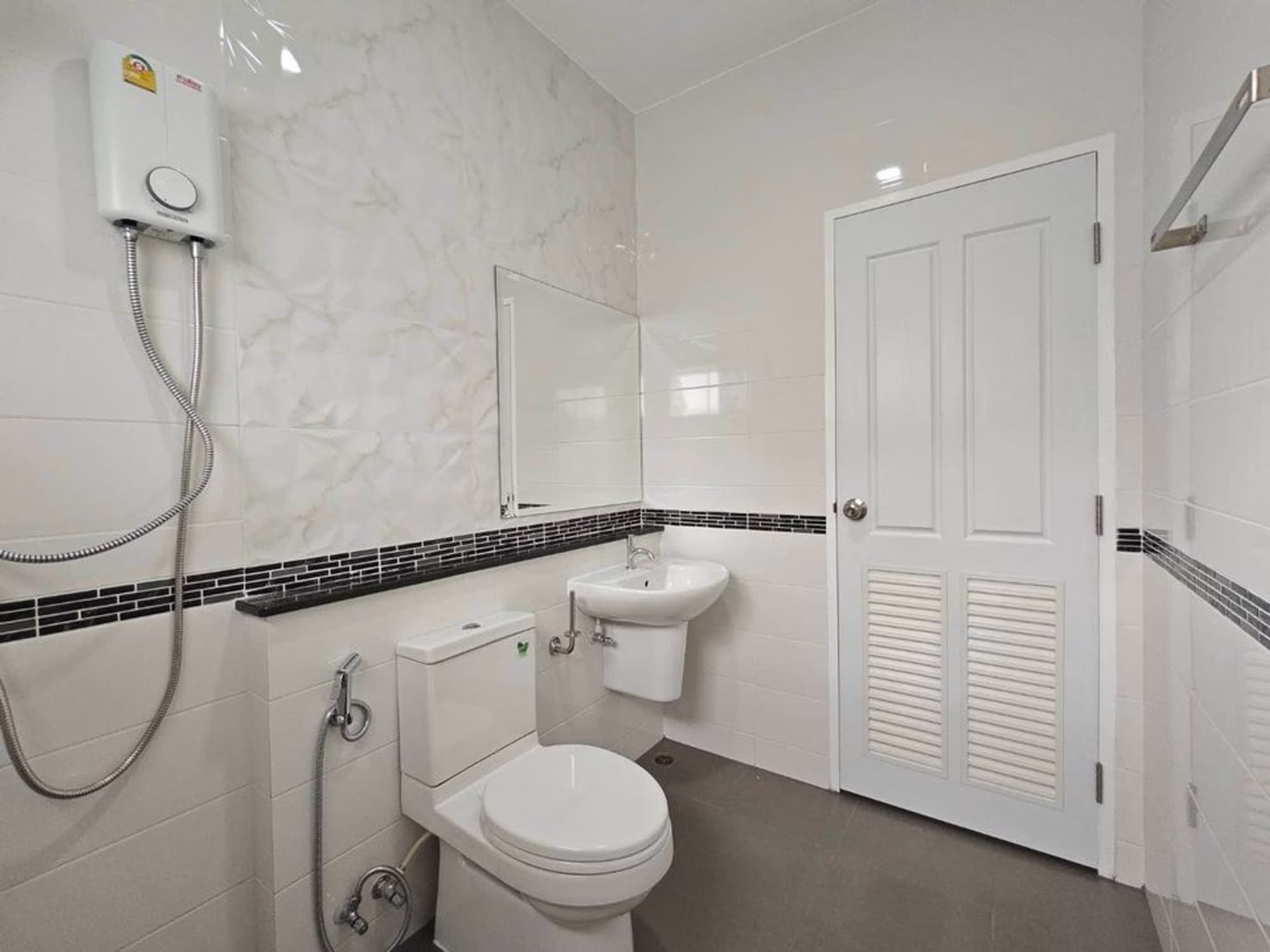 House for Rent in San Phi Suea, Mueang Chiang Mai. - Image 20