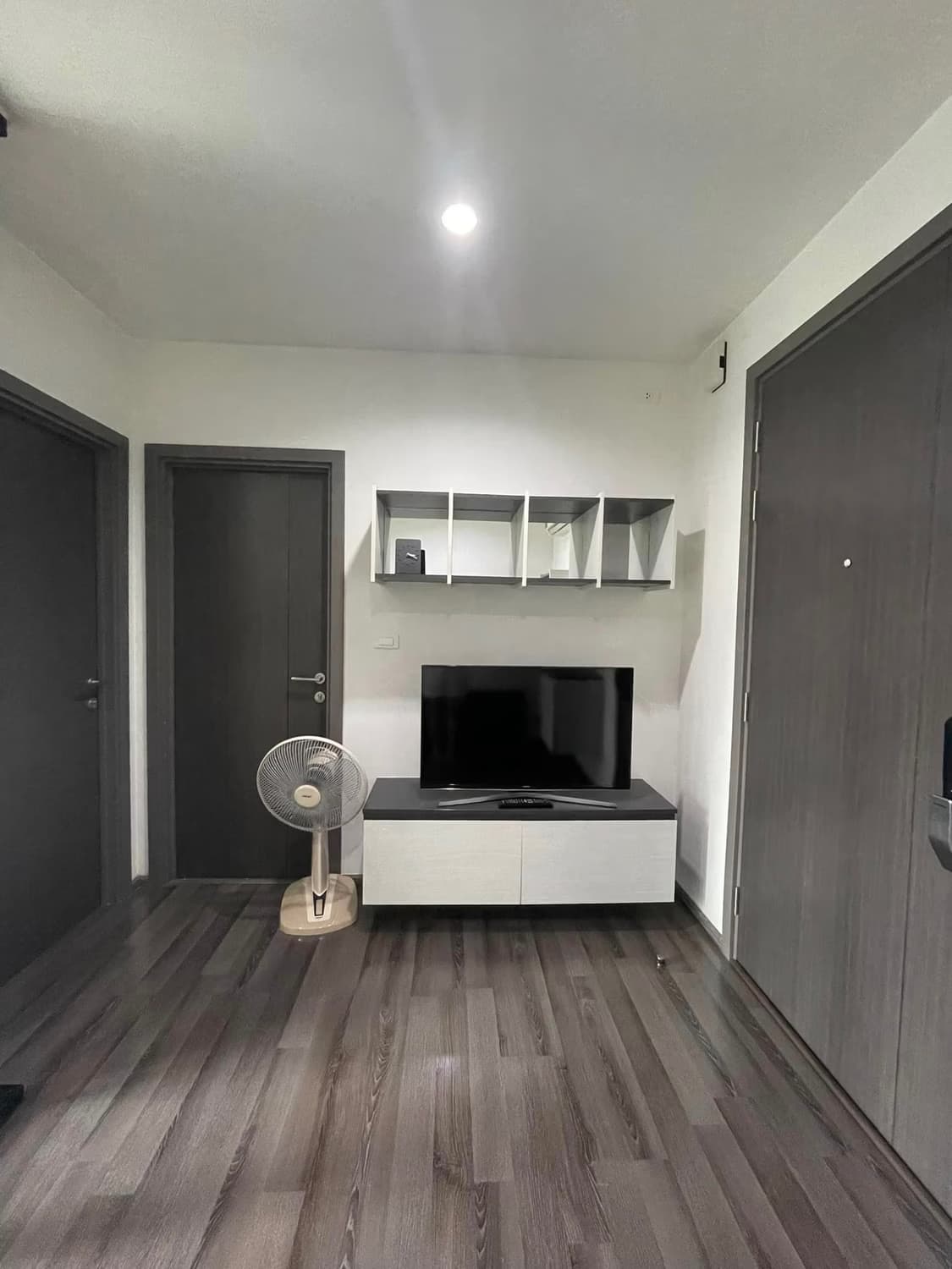 1 ห้องนอน Condo สำหรับ ขาย ใน วัฒนา - Image 2