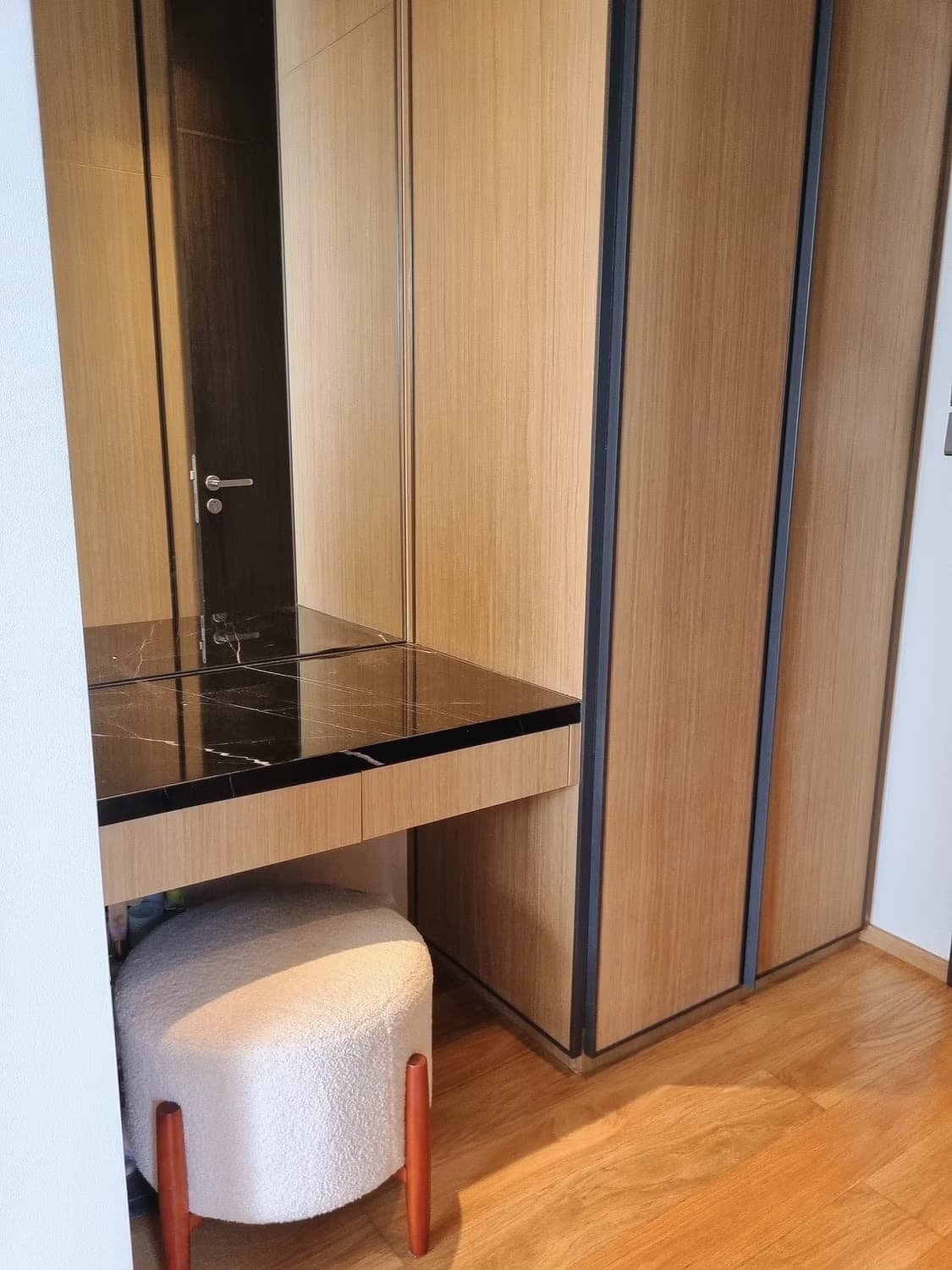2 Bed Condo for Rent and Sale in Khlong Toei - Image 6