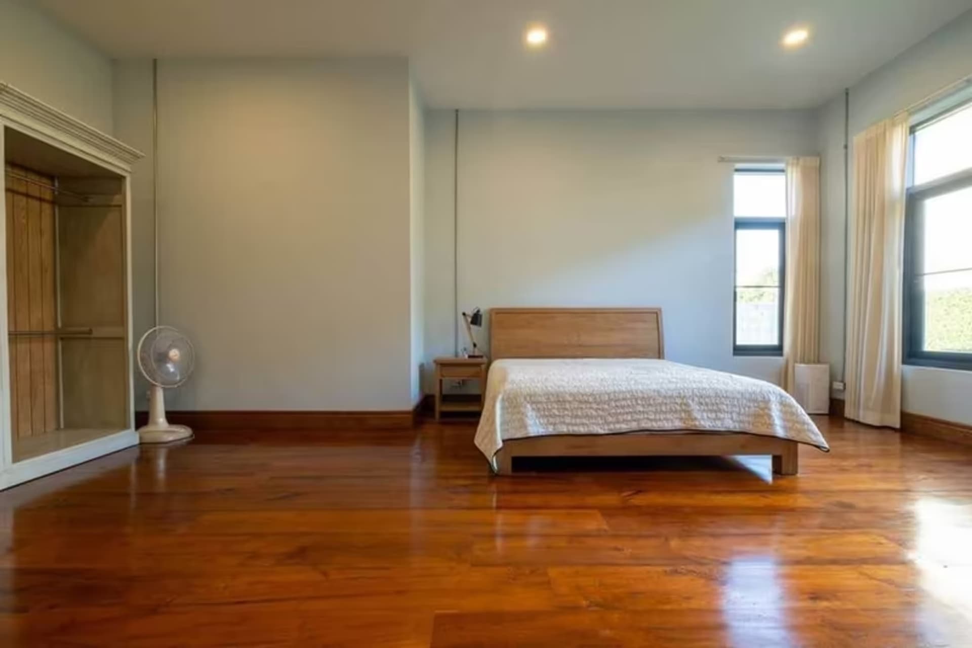 Luxury 3-bedroom lakeside home in a small community in Mae Rim - Image 7