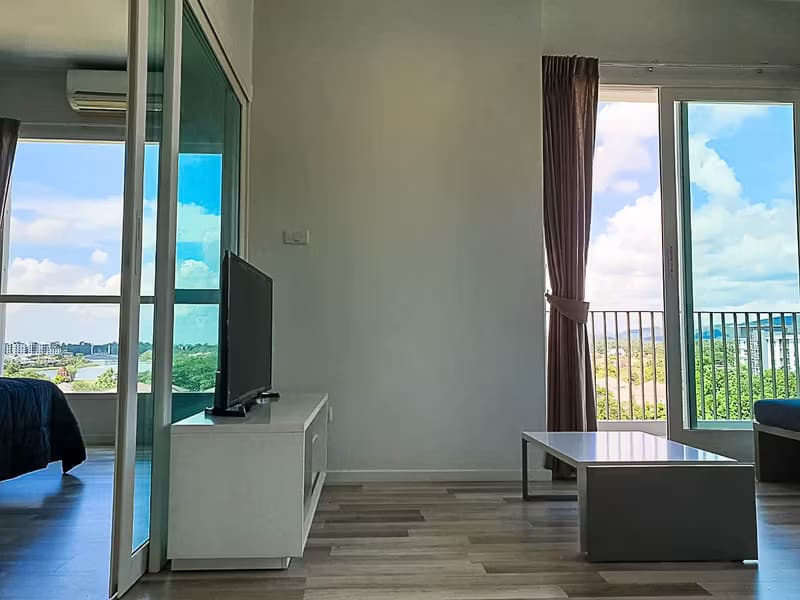 1 Bedroom Condo