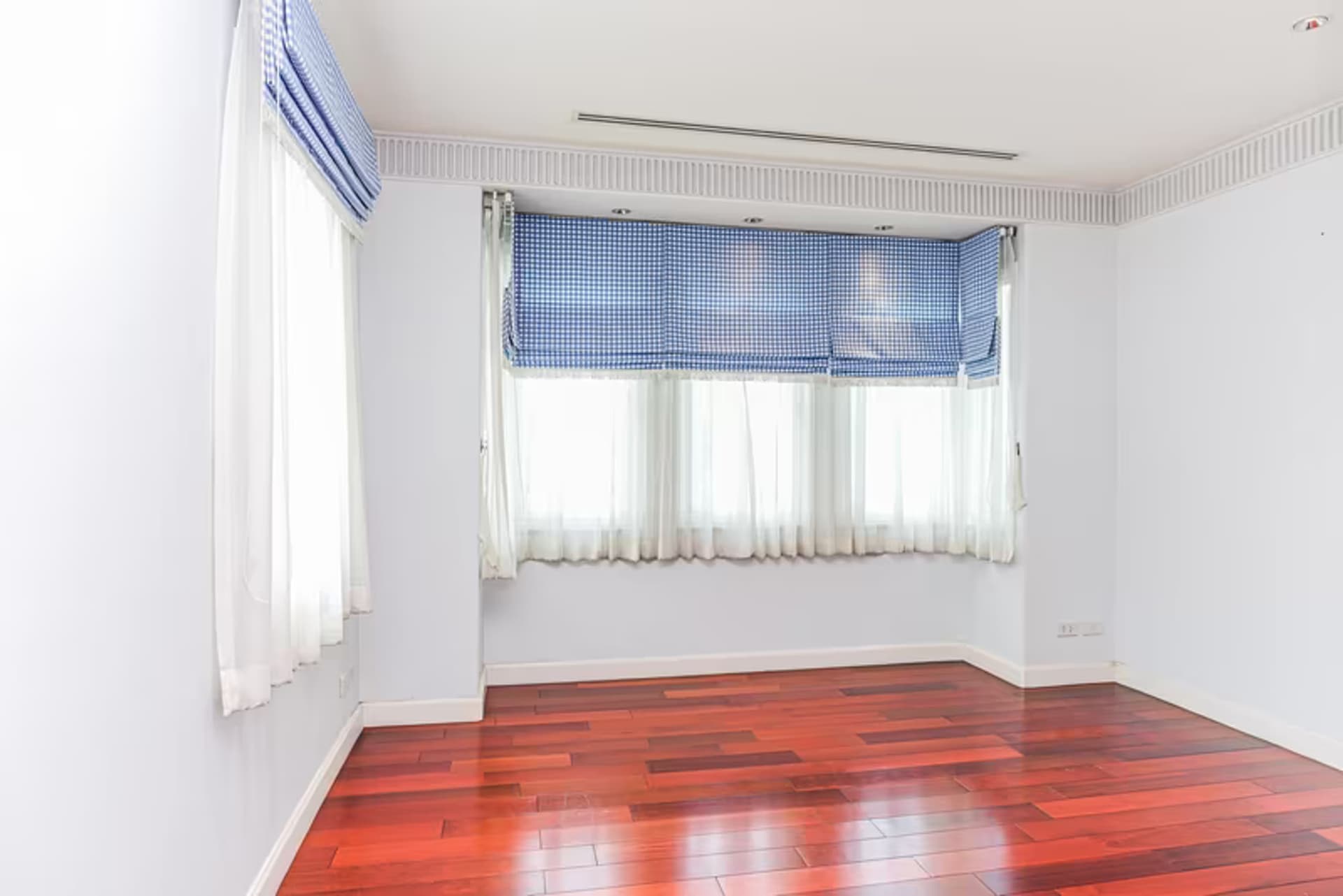 3 Bedroom House - Image 19