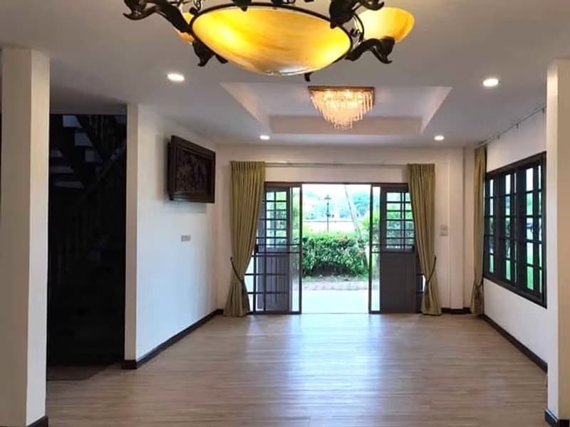 4 Bed House for Rent in Mueang Chiang Mai District