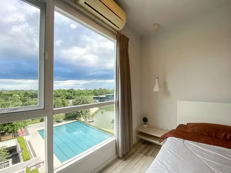 1 Bedroom Condo