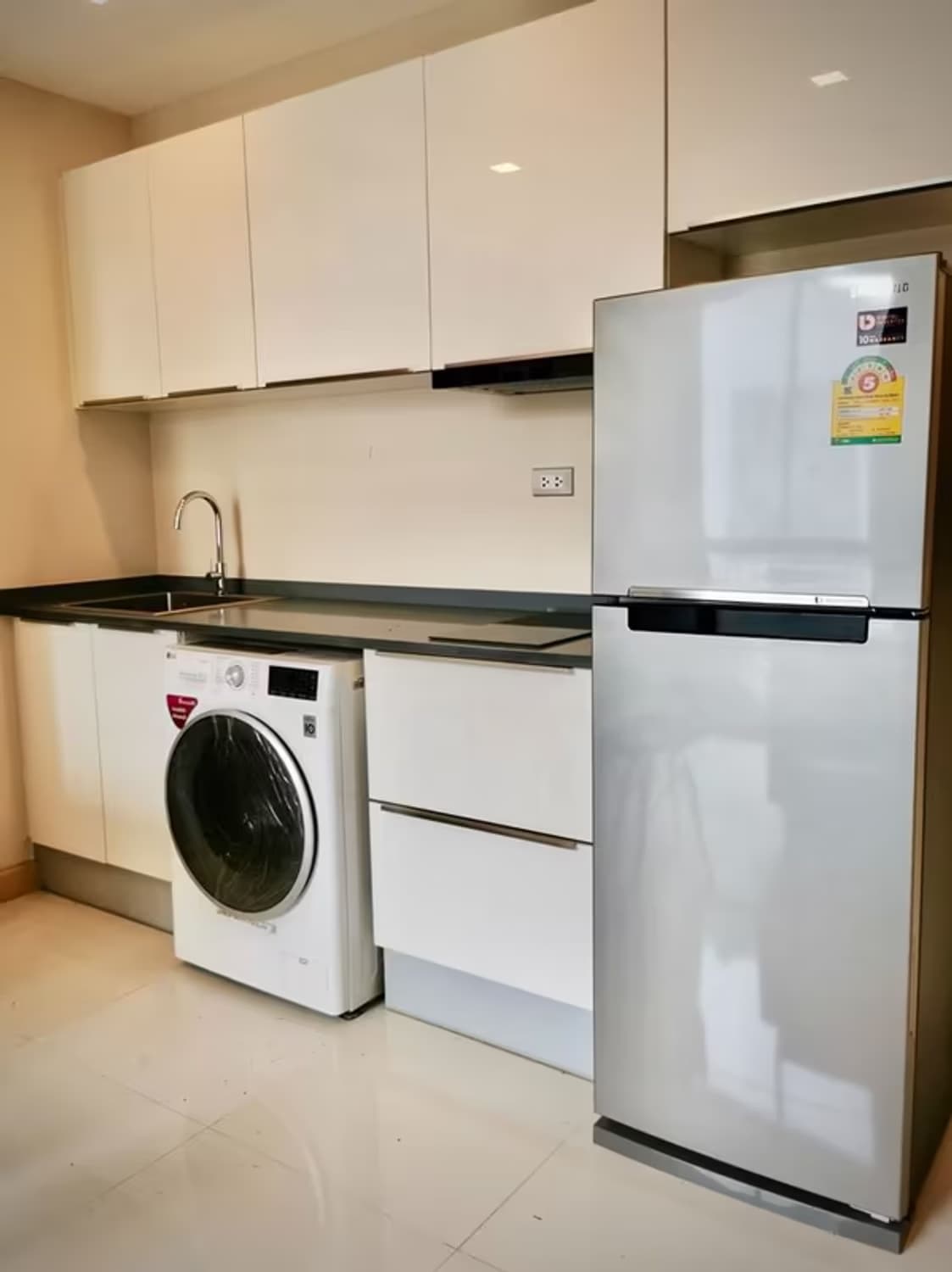 1 Bedroom Condo - Image 8