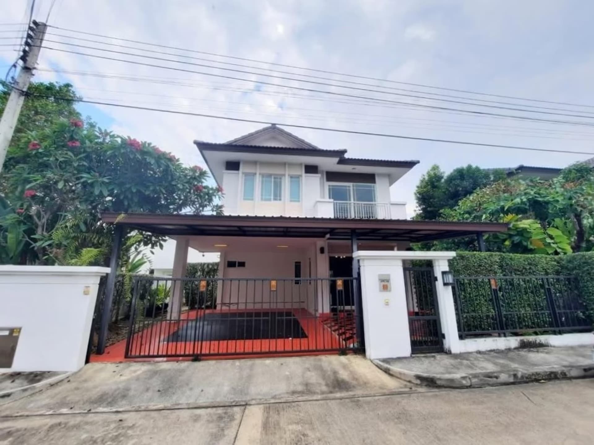 3 Bed House for Rent in Mueang Chiang Mai - Image 1