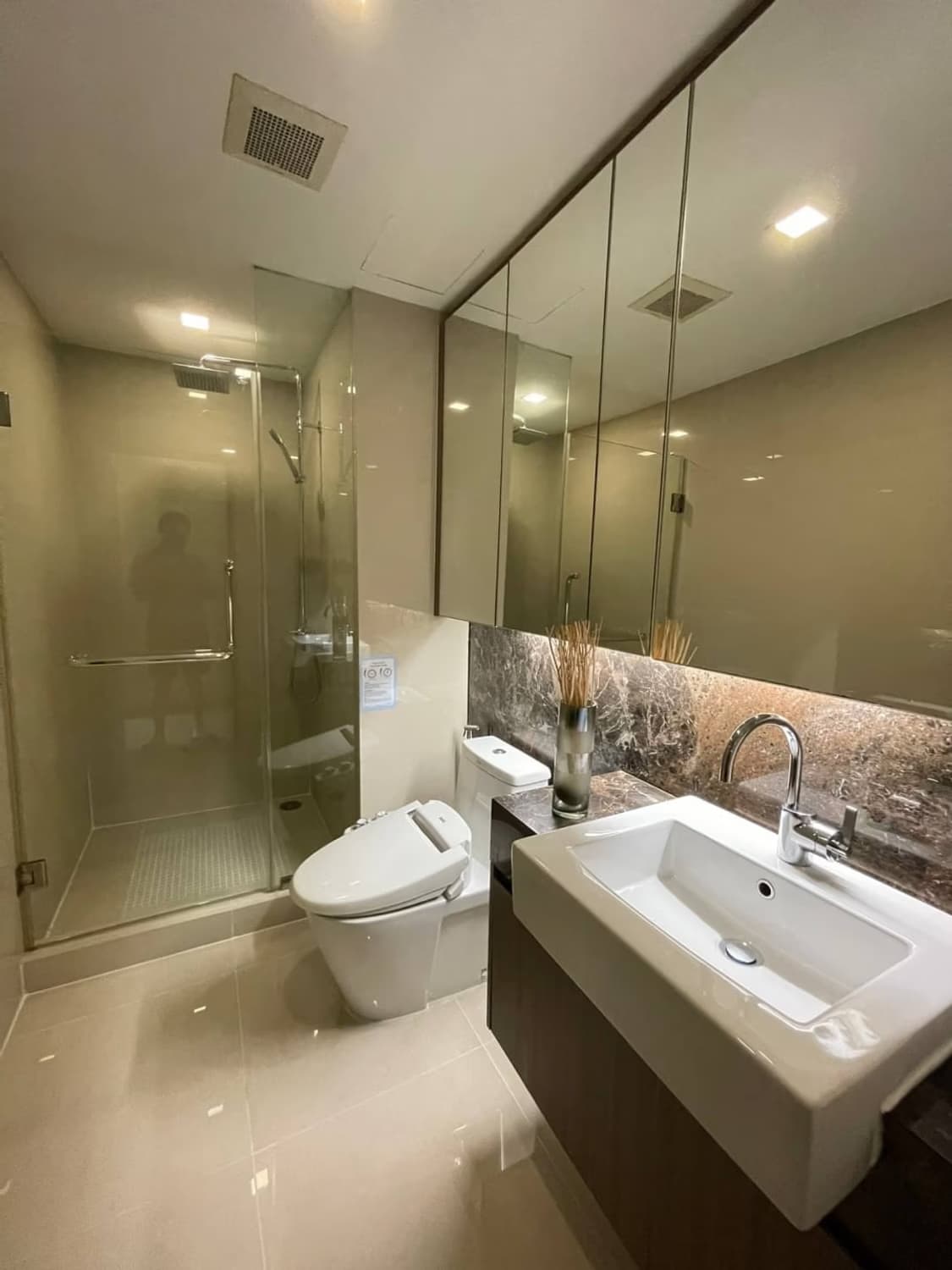2 Bed Condo for Rent in Watthana - Image 5