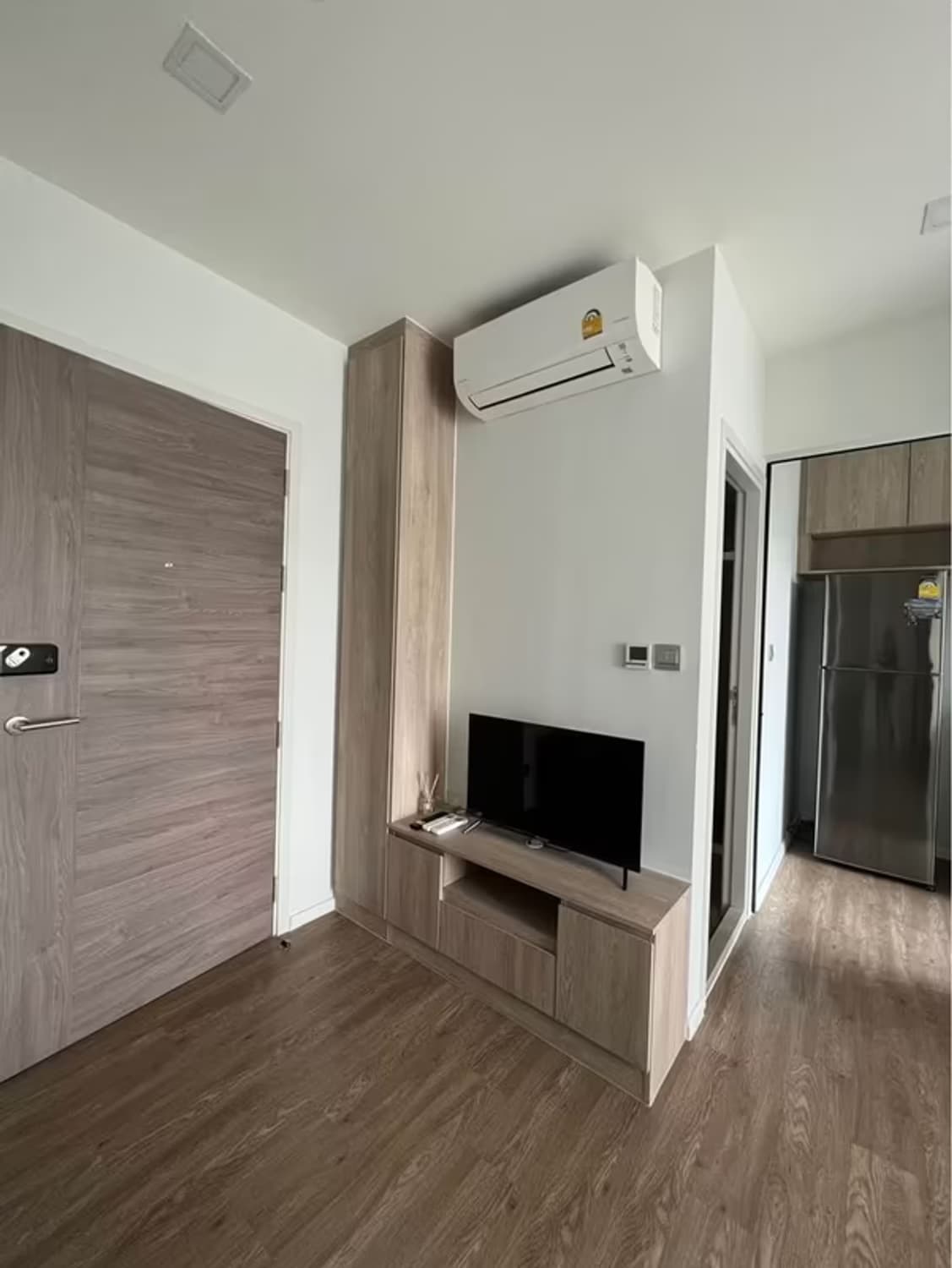 1 Bedroom Condo - Image 4