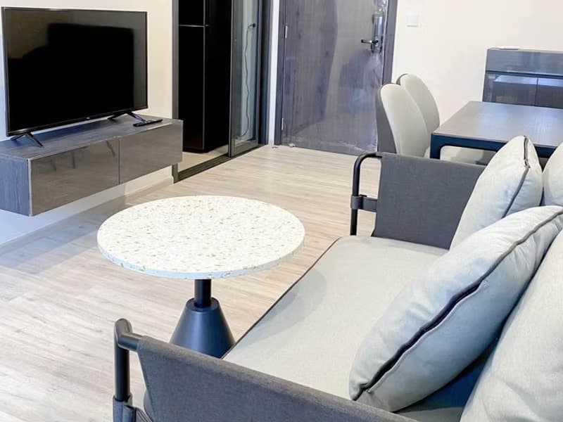 1 Bed Condo for Rent  Near Huai Khwang MRT