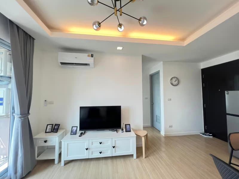 1 Bed Condo for Rent in Huai Khwang