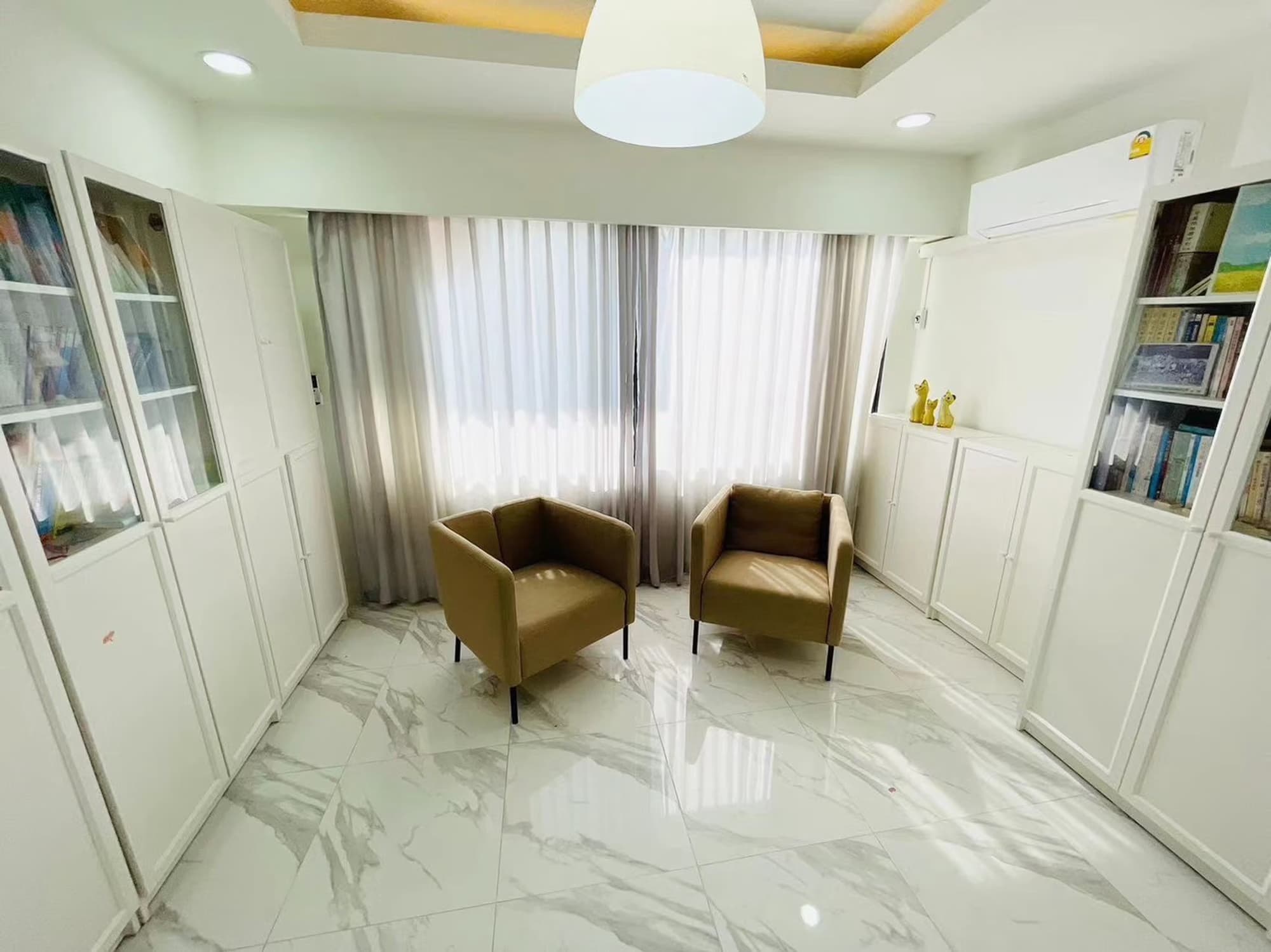 7 Bed House for Rent in San Sai District - Image 11