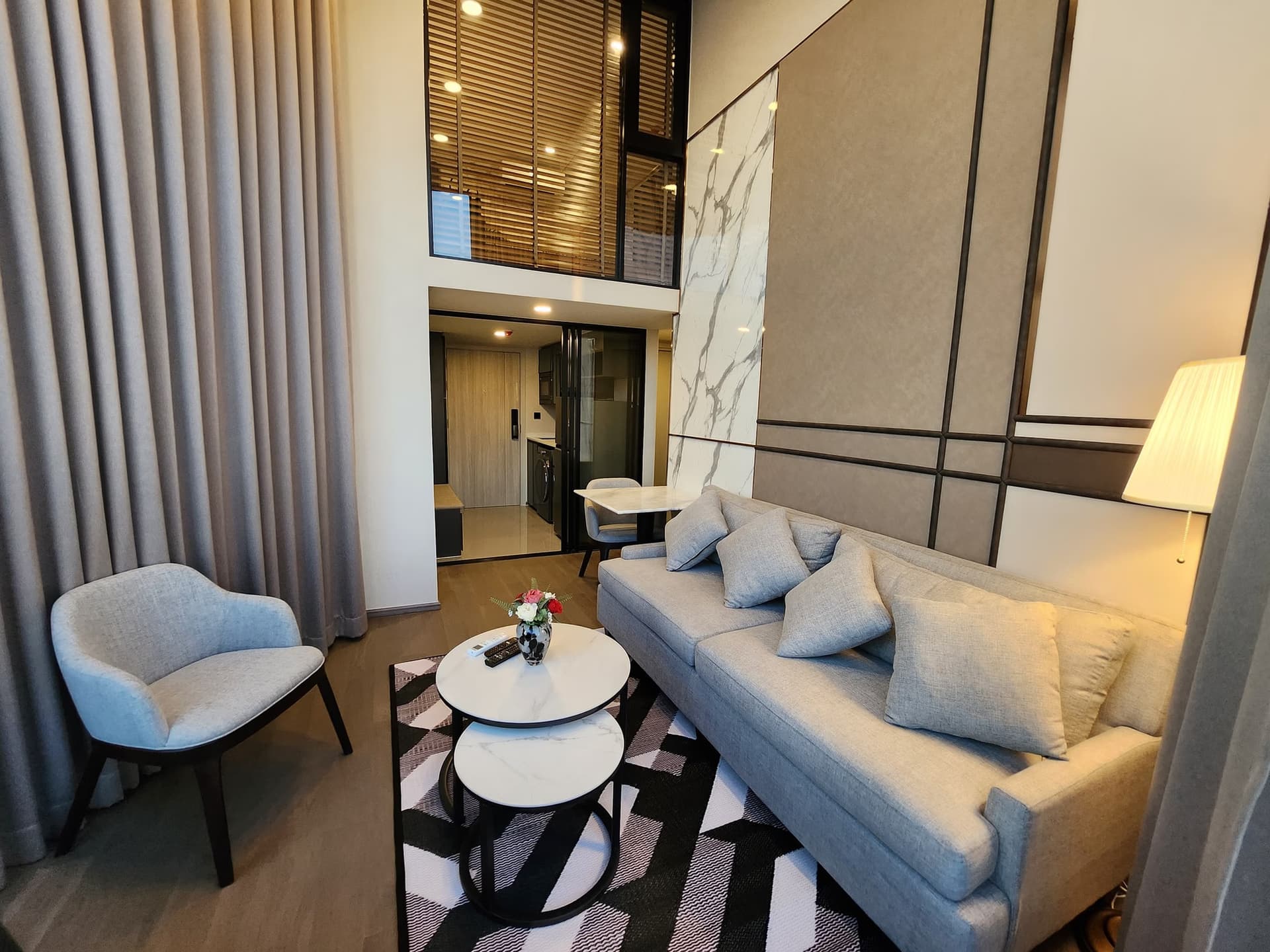 2 Bed Condo for Rent  Near Hua Lamphong MRT - Image 1