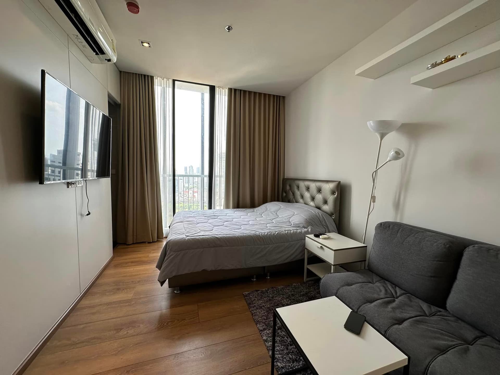 1 Bed Condo for Sale in Khlong Toei - Image 1
