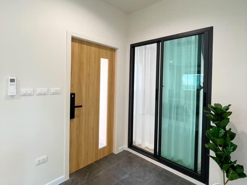 4 Bed House for Rent in Bang Phli