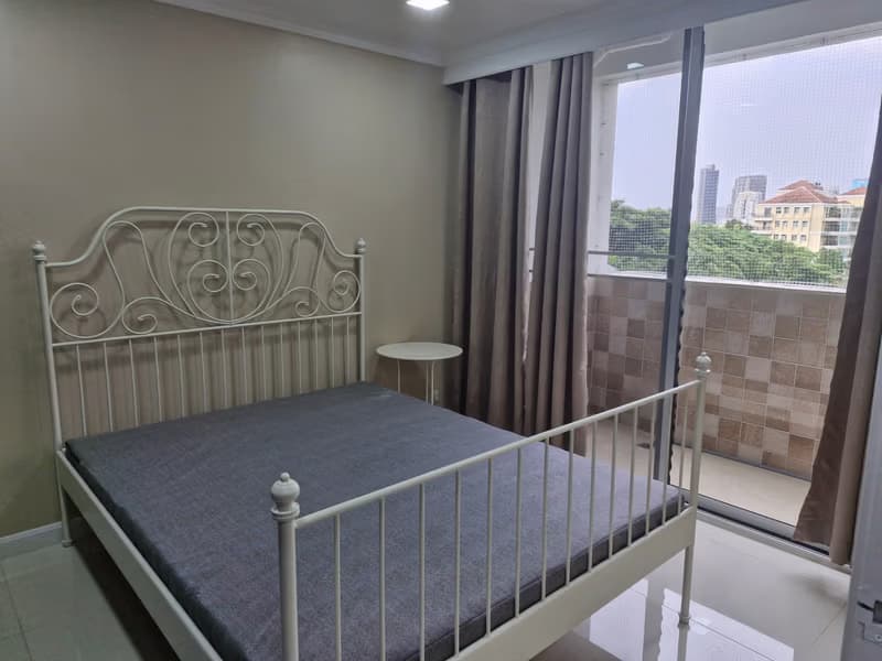 3 Bed Condo for Rent in Watthana