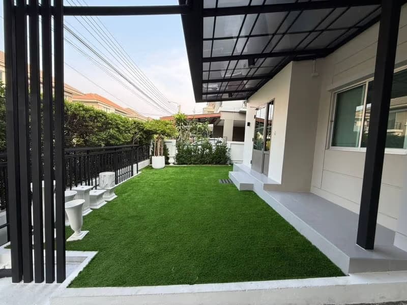 3 Bed Townhouse for Rent and Sale in Prawet
