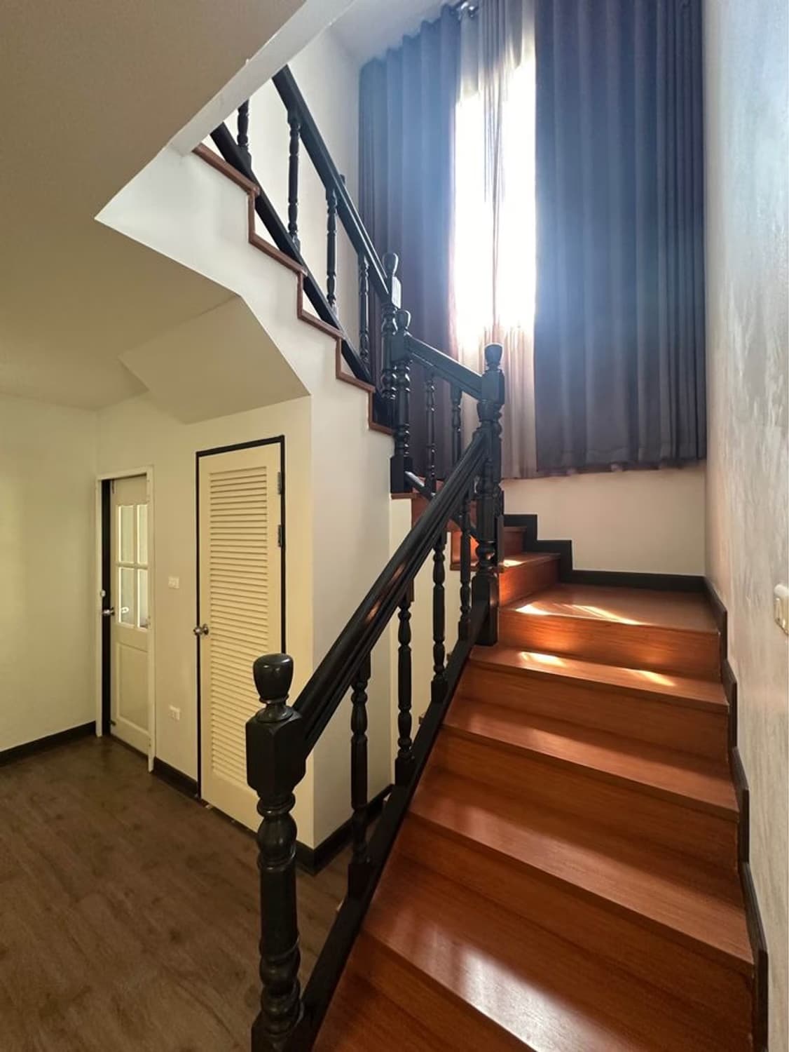 3 Bed House for Rent in Hang Dong - Image 7