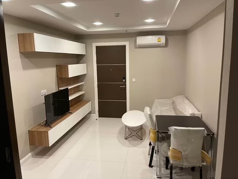 Condo for Rent at The Metropolis Samrong